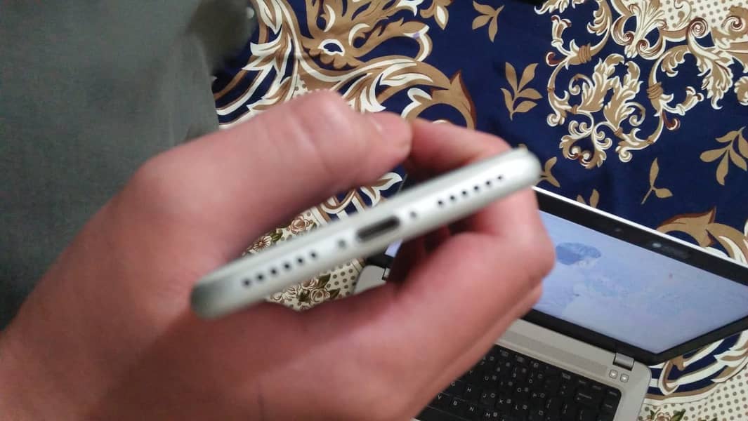 Apple iPhone 7 5