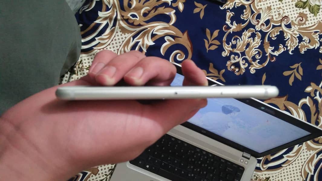 Apple iPhone 7 7