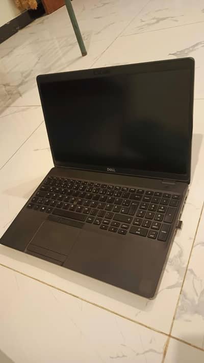 Dell Latitude 5501