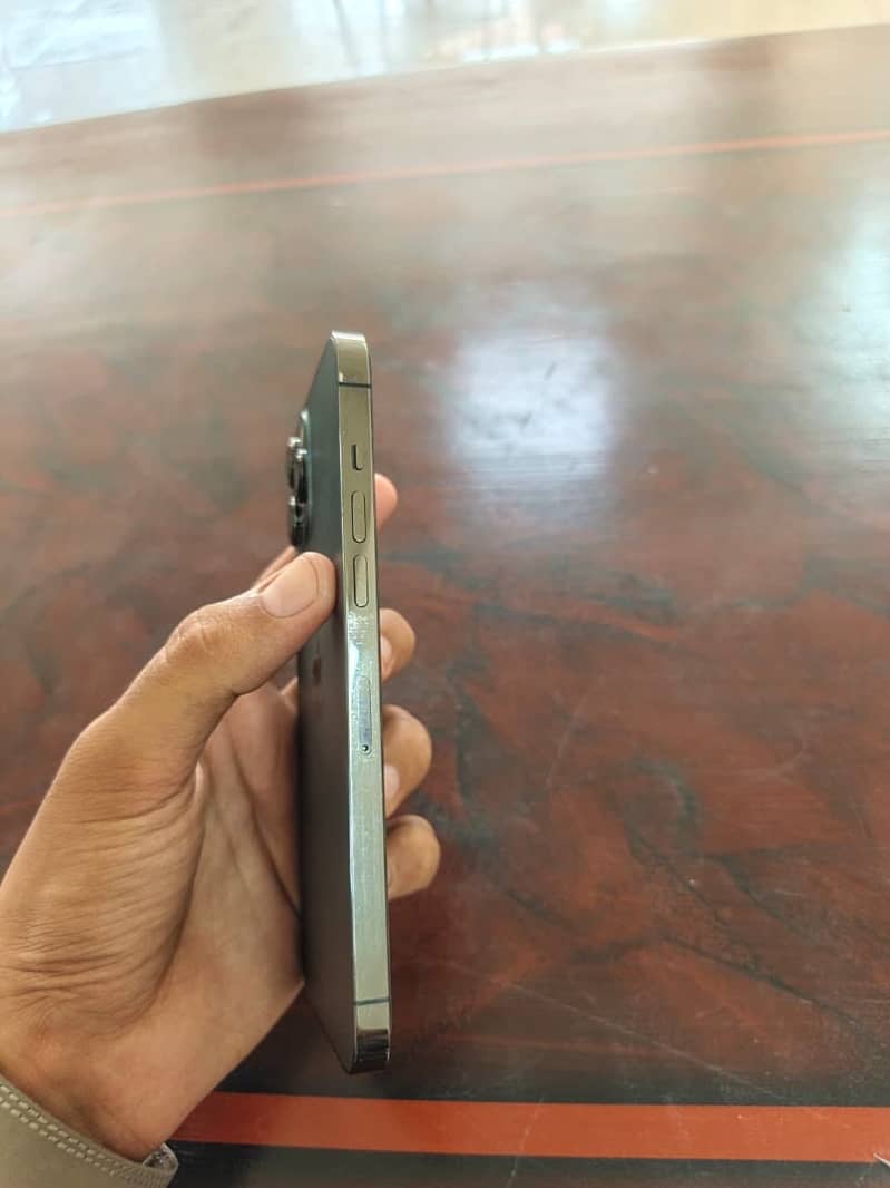 IPhone 12 Pro Max 1