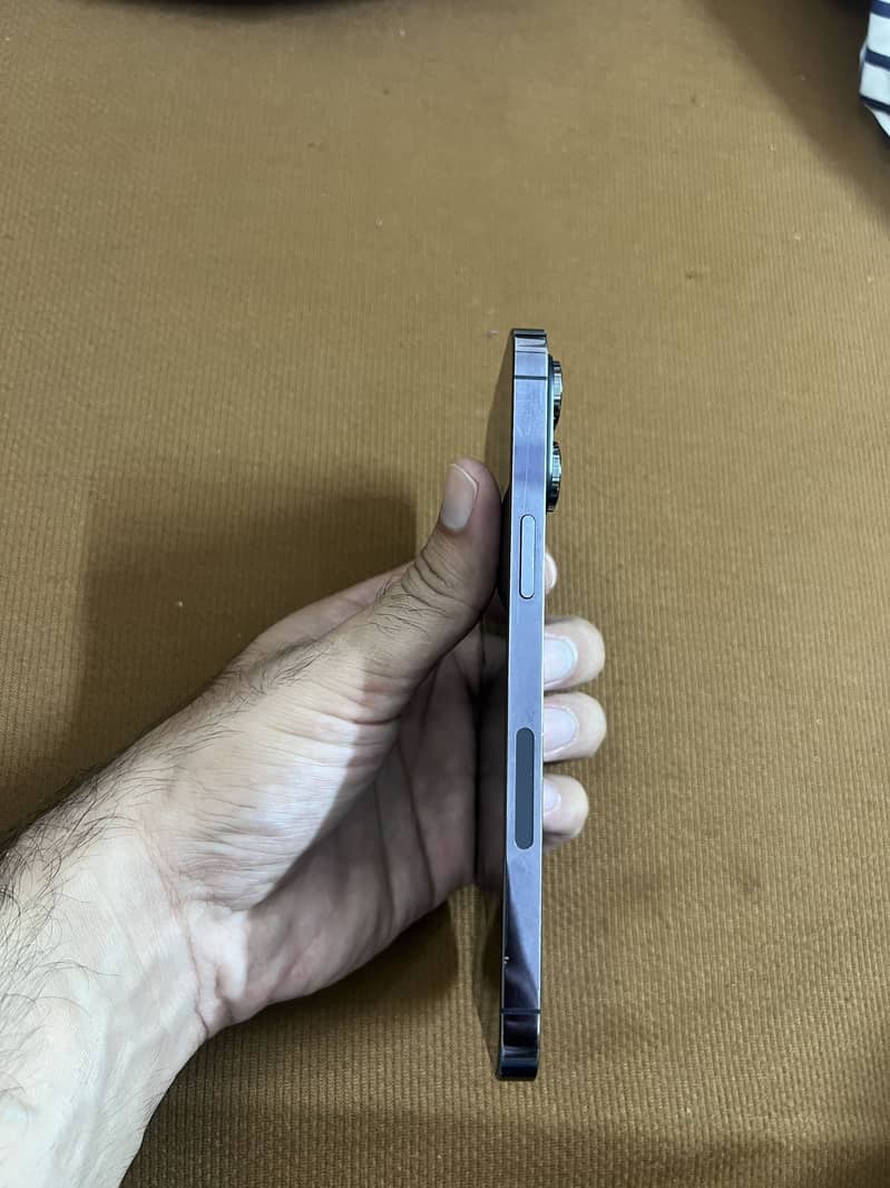 Apple iPhone 14 Pro Max 7