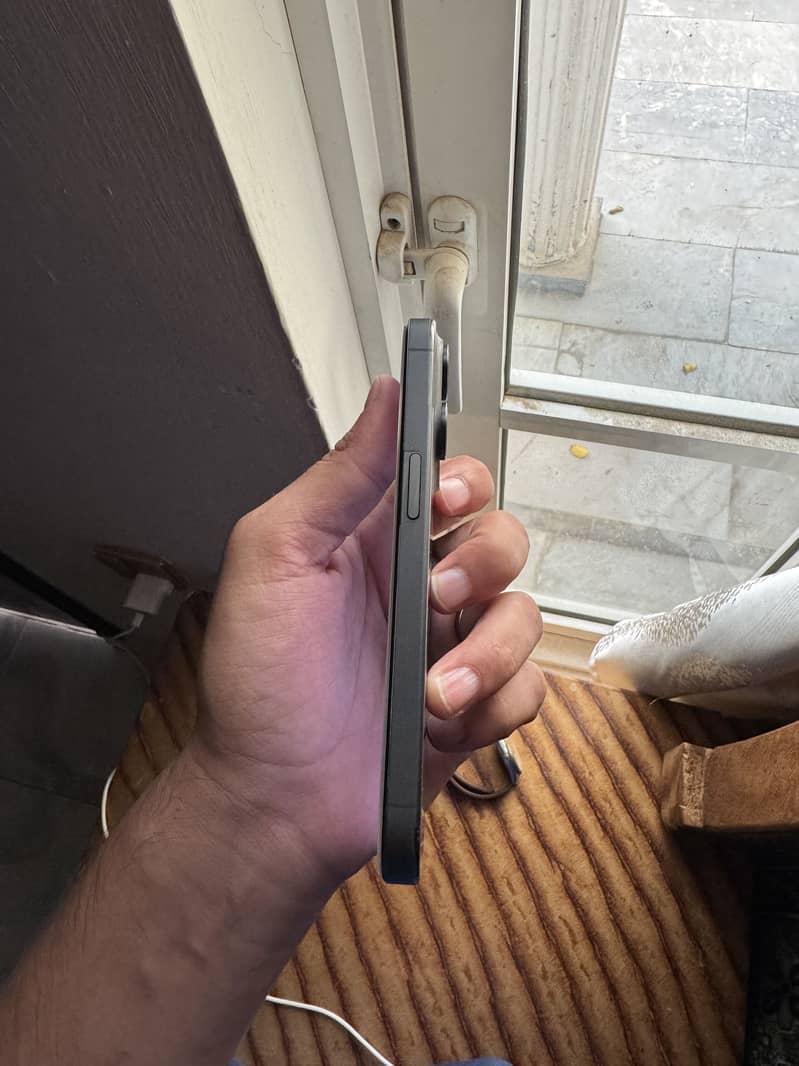 iPhone 15 Pro bypass 3