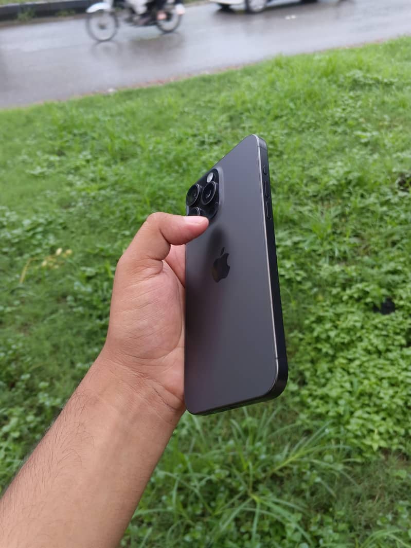 Iphone 15 pro max 1