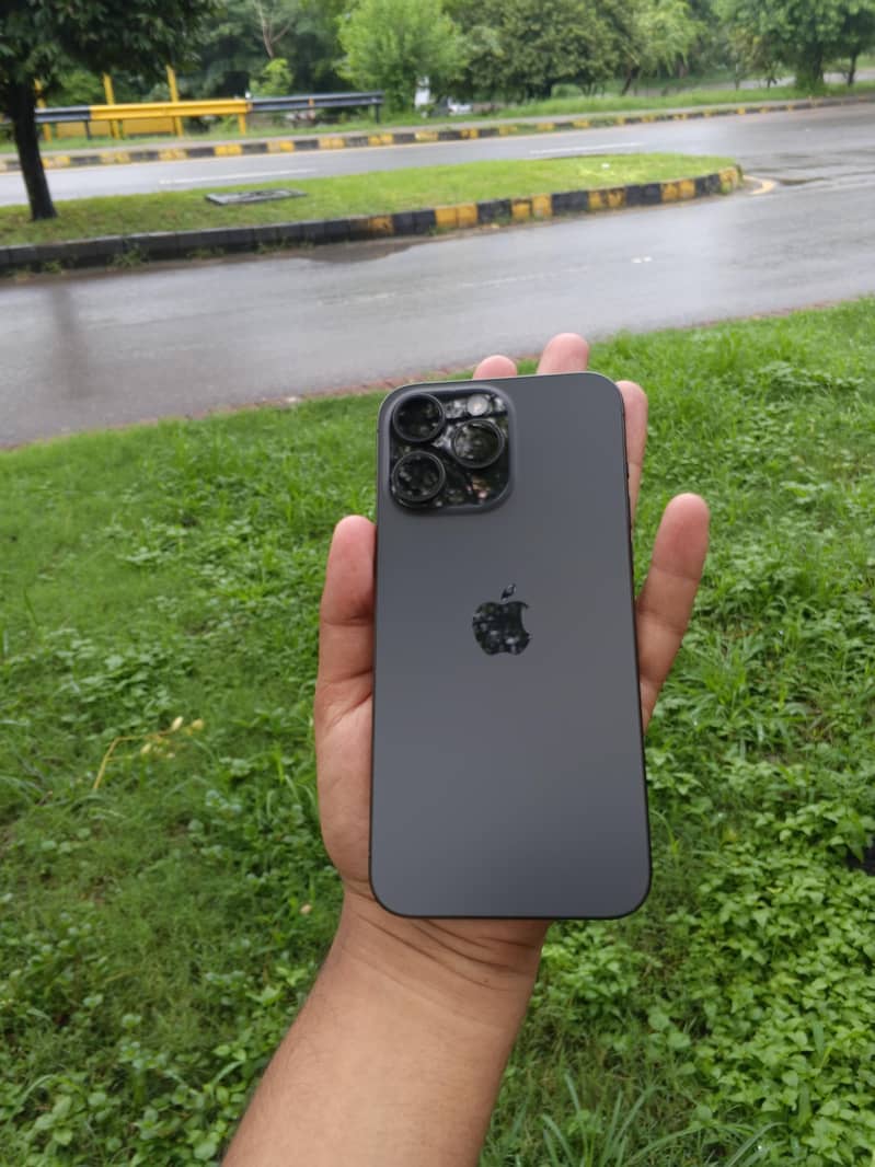 Iphone 15 pro max 2