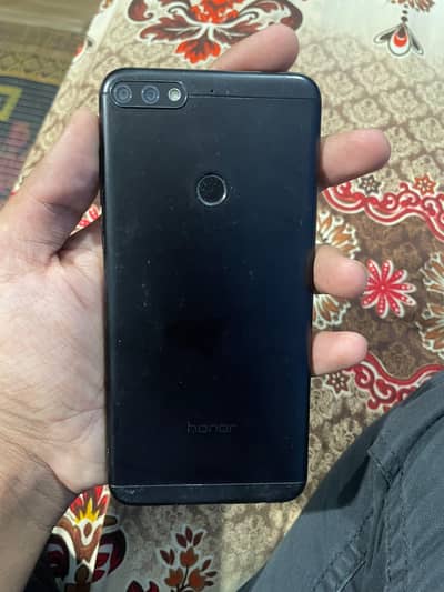 Honor 7C