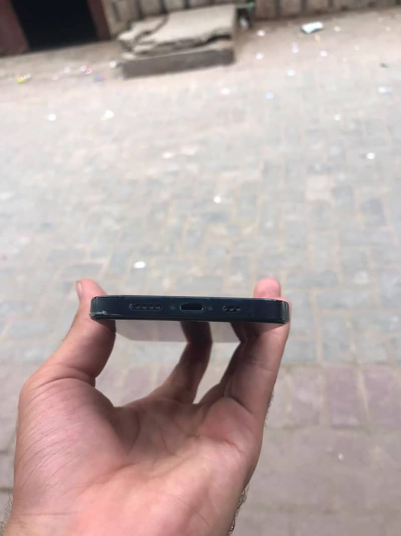 Apple iPhone 12 Pro 2