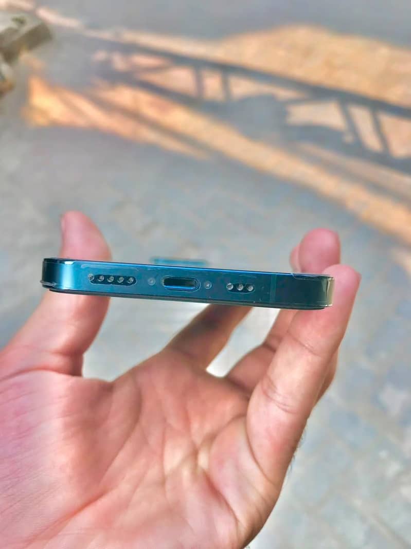 Apple iPhone 12 Pro 6