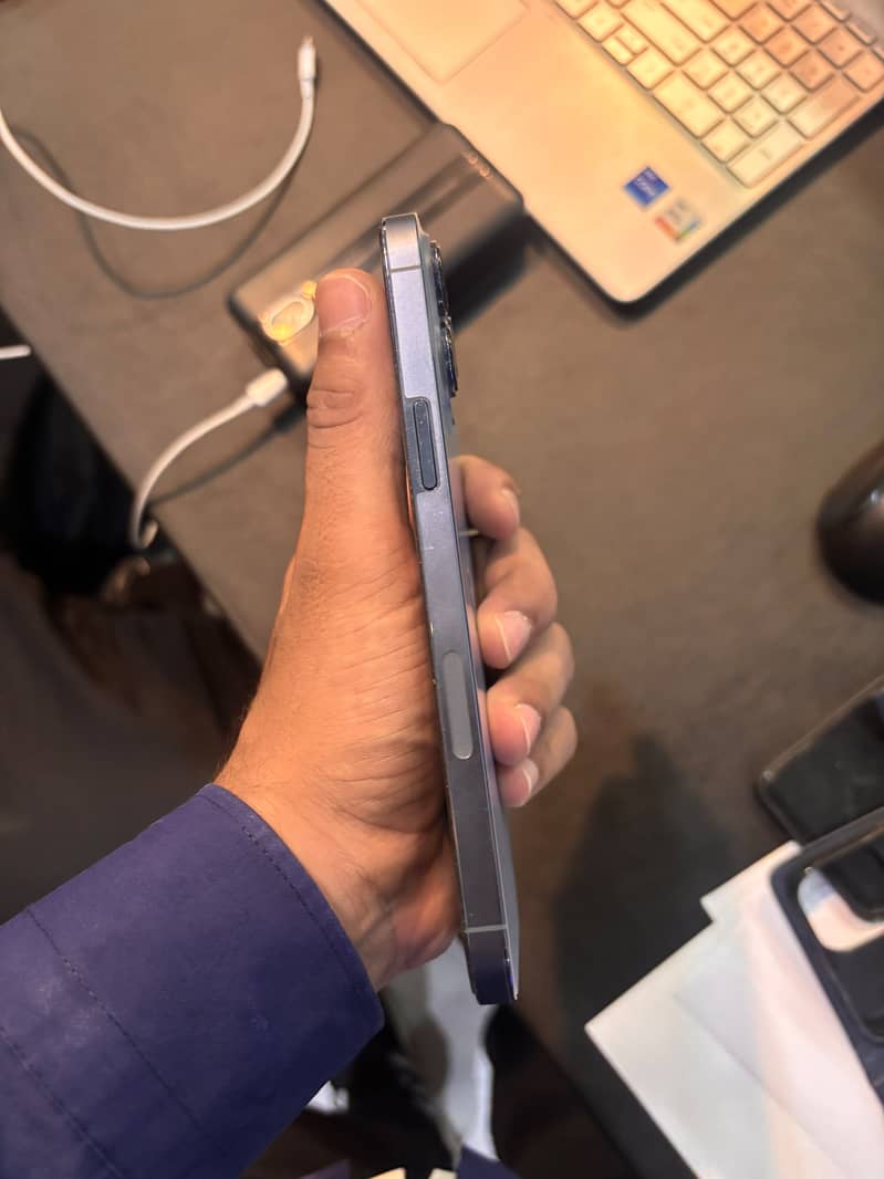 Apple iPhone 13 Pro Max 3
