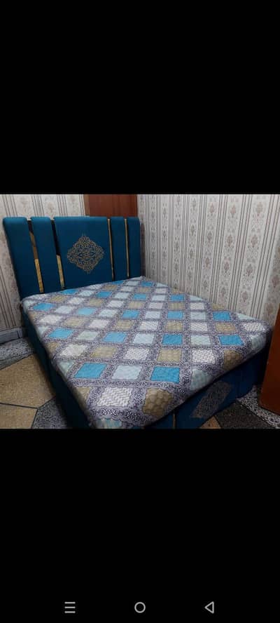 iron ka bed hai new saff sath mattress b