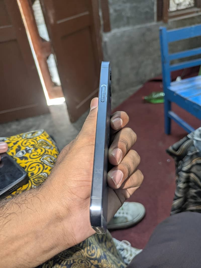 Apple iPhone 12 Pro 1