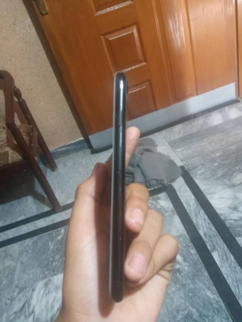 Apple iPhone 7 2