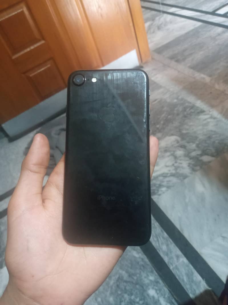 Apple iPhone 7 4