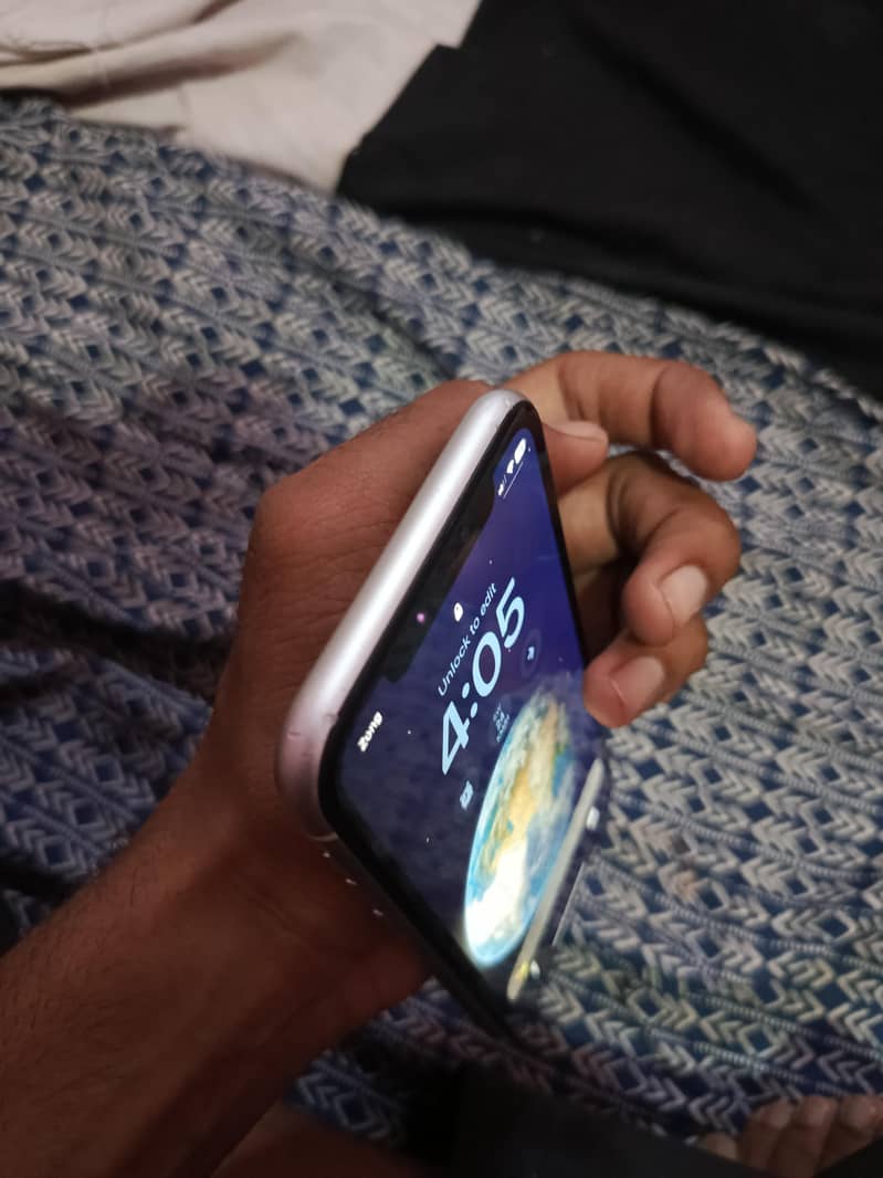 Apple iPhone 11 5