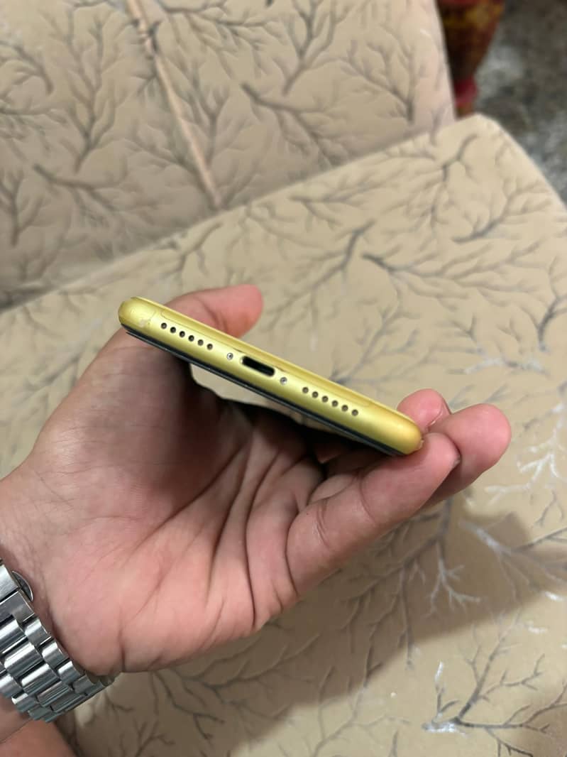 Apple iPhone 11 5