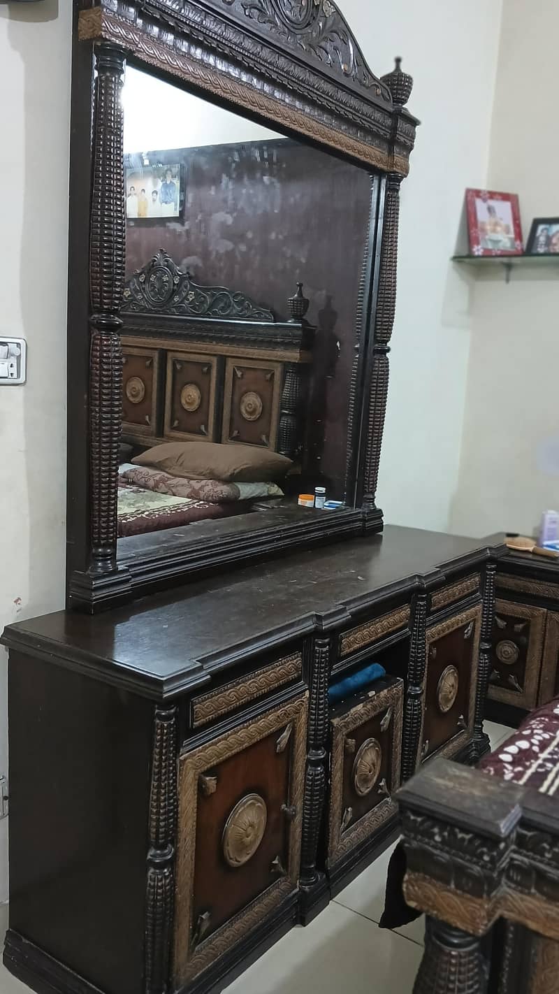 Solid Wood King Size Bed Set 1