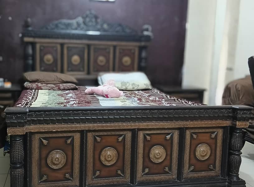 Solid Wood King Size Bed Set 3