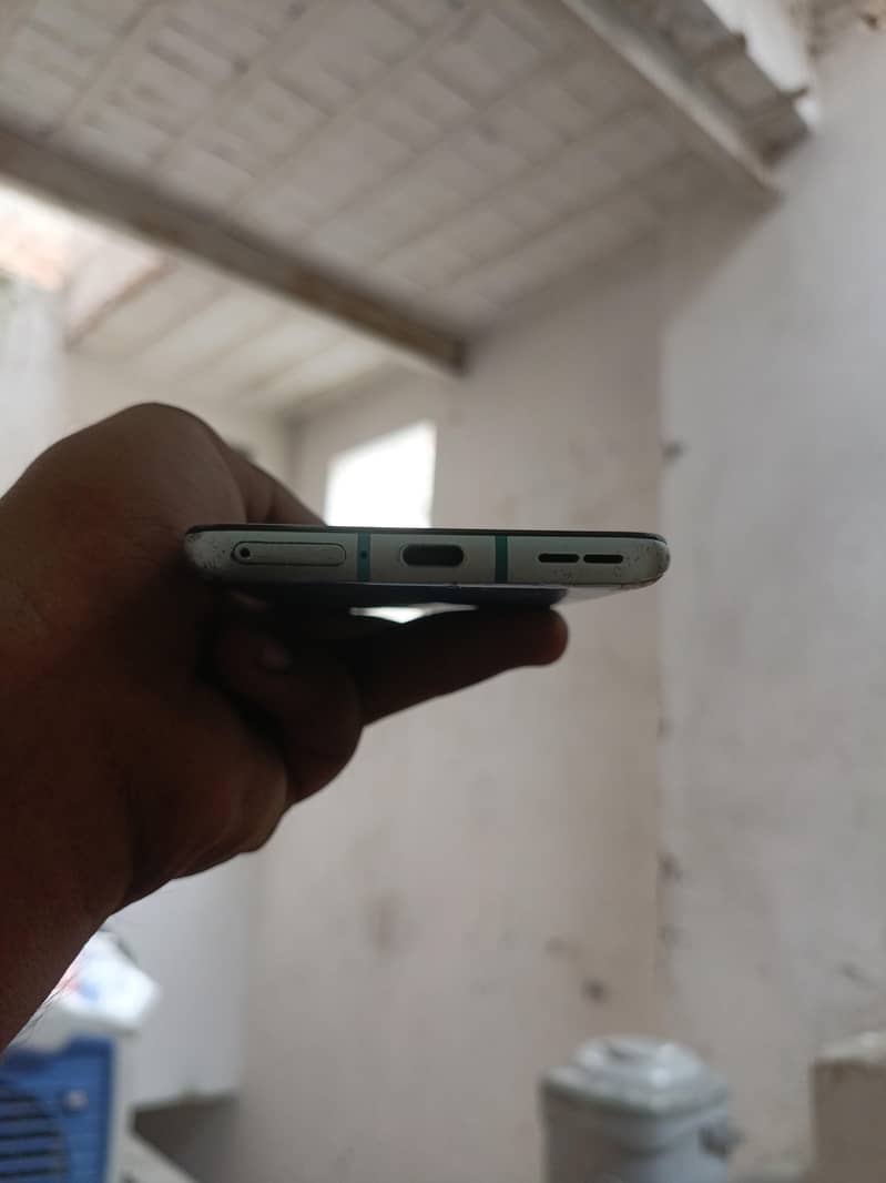 One Plus 8T 4