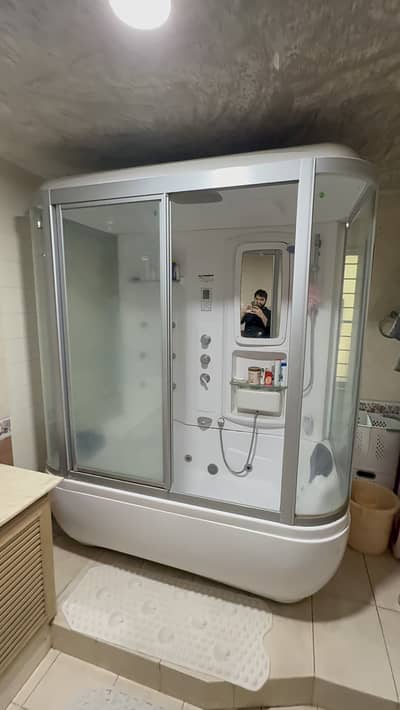 Apollo bath cabin