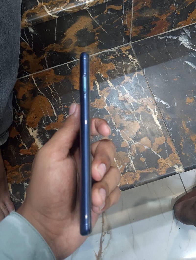 Xiaomi Redmi Note 9 3