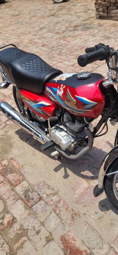 honda 125 bike