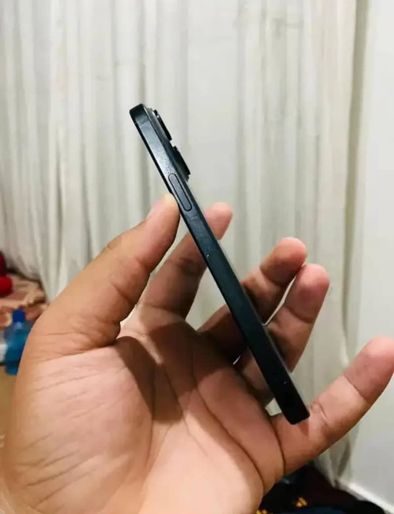 Apple iPhone 15 3