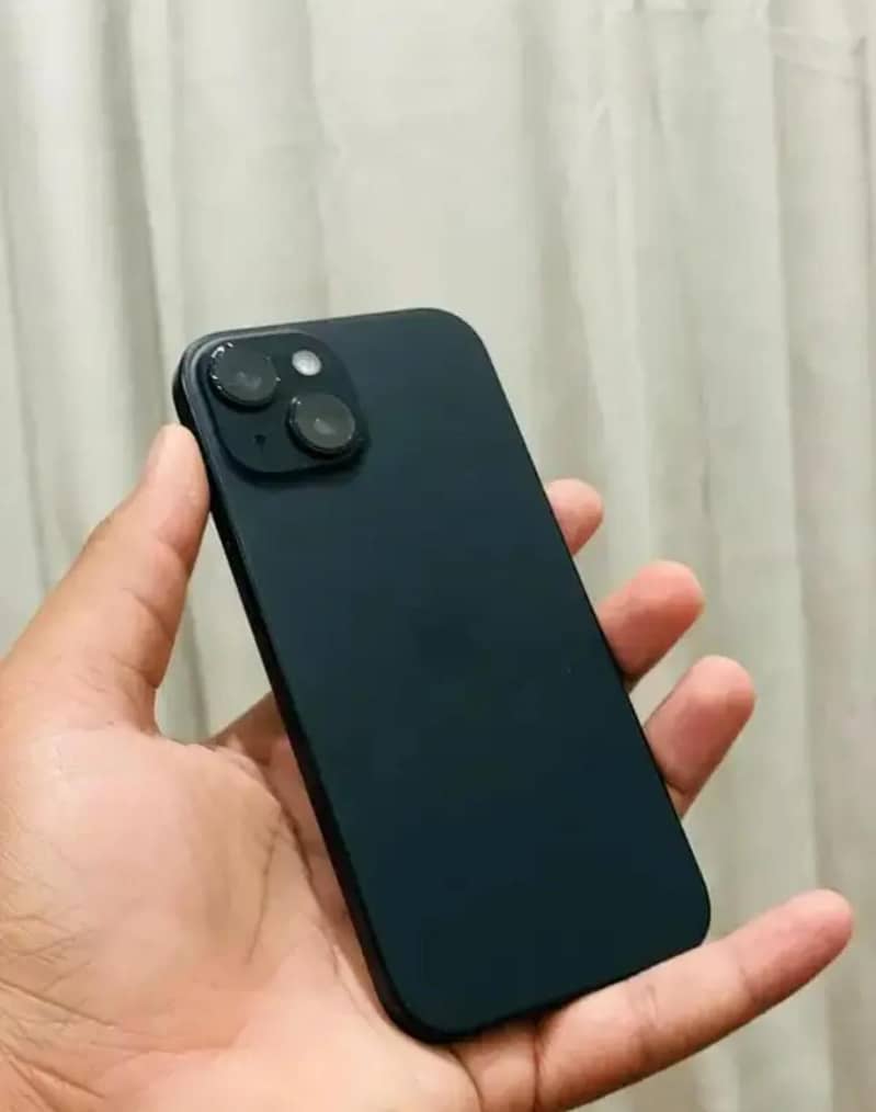 Apple iPhone 15 4