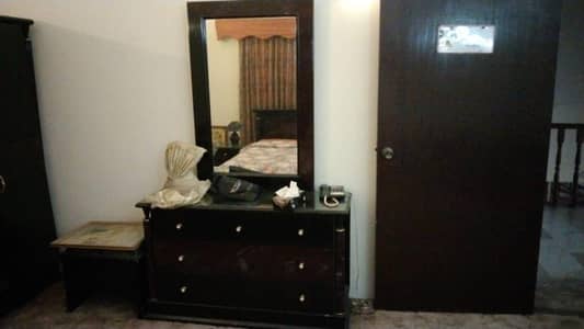 Dressing table