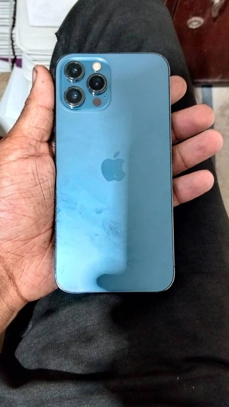 Apple iPhone 12 Pro Max 4