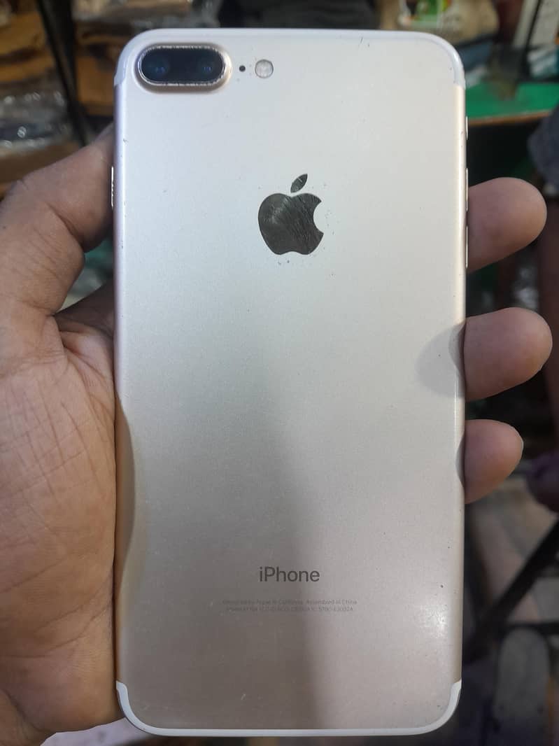 Apple iPhone 7 Plus 0