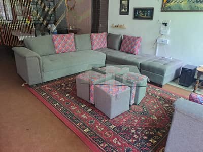 L Shaped 7 Seather Sofa Set with Center Table In Good Condition