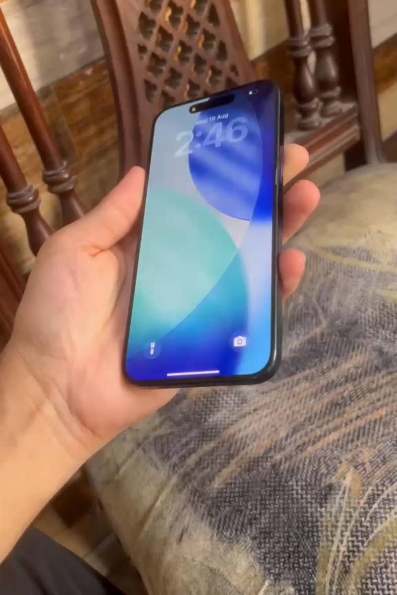 Apple iPhone 15 Pro Max 4