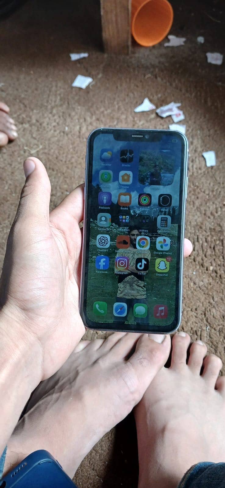 Apple iPhone 11 4