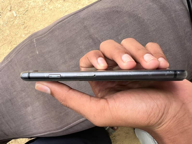 Apple iPhone 8 1