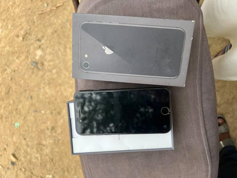 Apple iPhone 8 2
