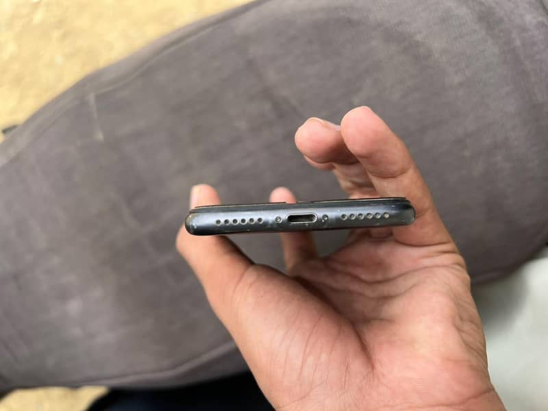 Apple iPhone 8 5