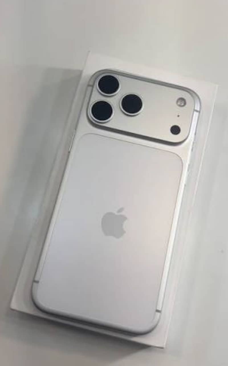 Apple iPhone 17 Pro Max 0