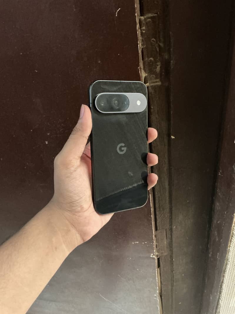 Google Pixel 9 4