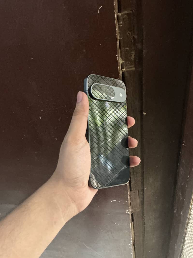 Google Pixel 9 6