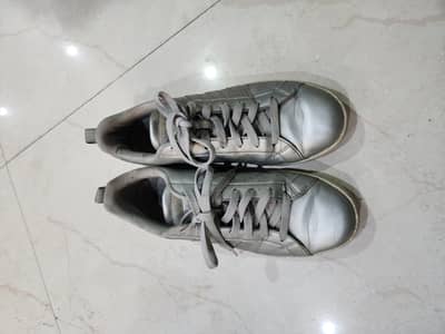 multiple Addidas shoes (US 9 / UK 7.5)