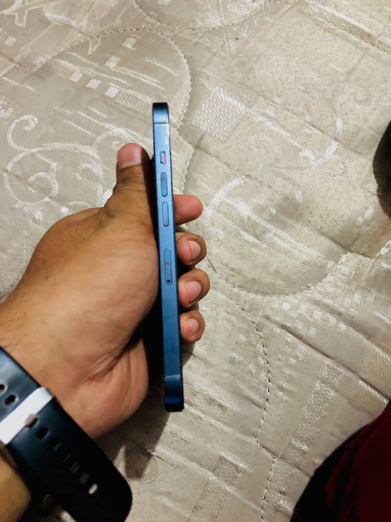 Apple iPhone 13 Pro 1