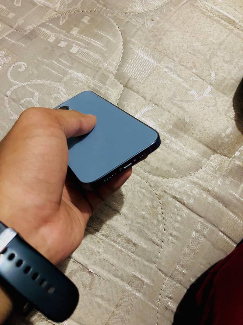 Apple iPhone 13 Pro 3