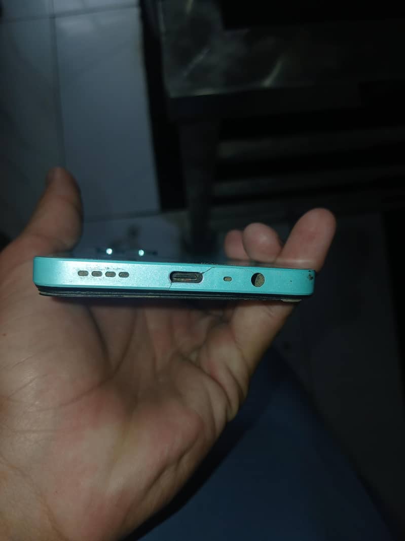 Realme C51 4