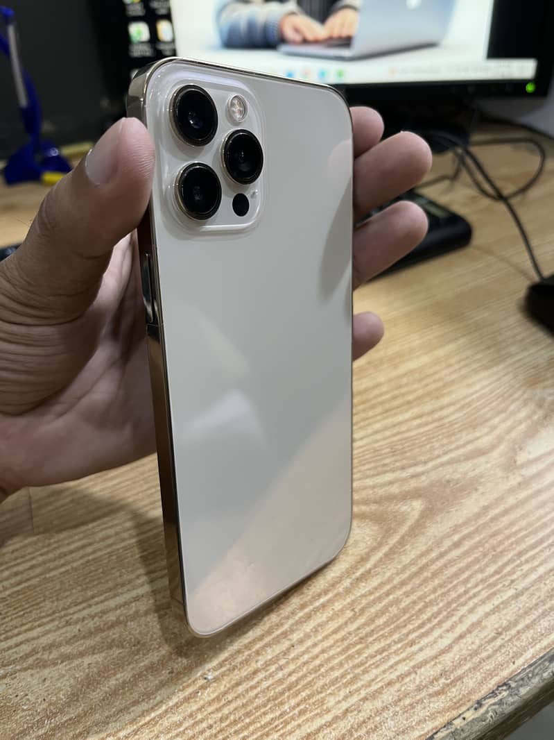 Apple iPhone 12 Pro Max 0