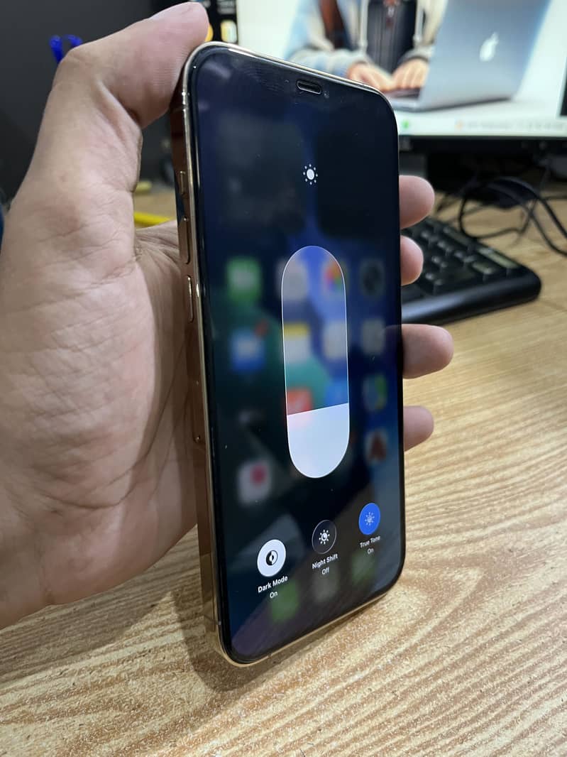 Apple iPhone 12 Pro Max 2