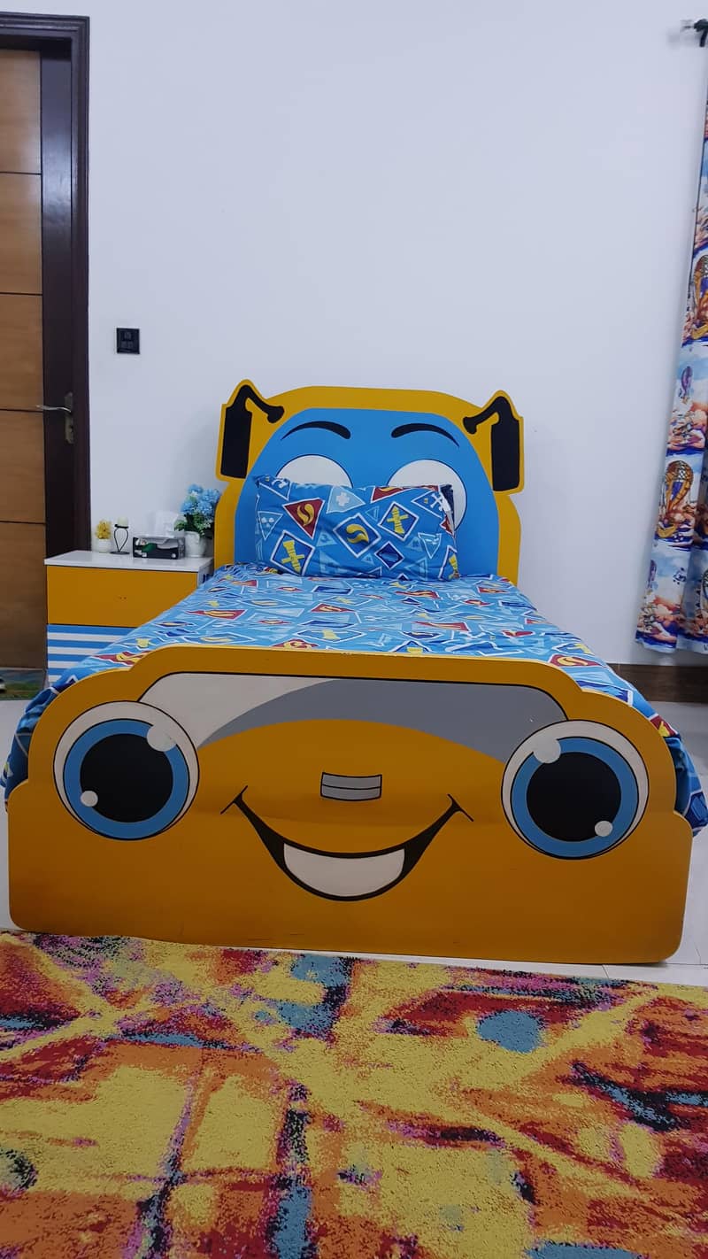 Single bed 0