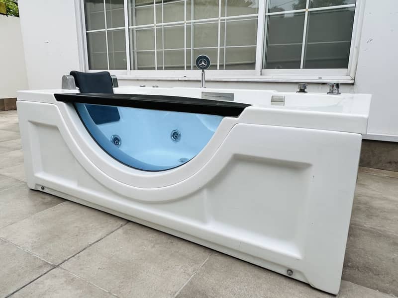 Jacuzzi BathTub full Functionality 2