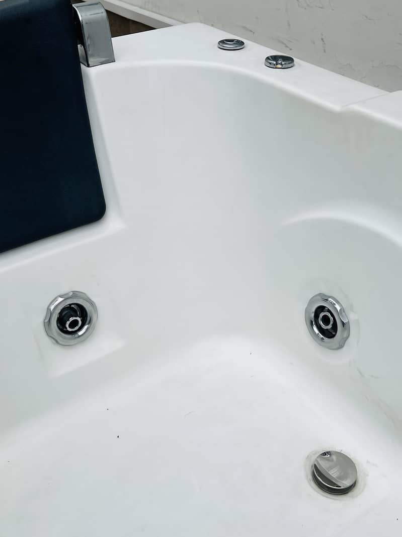 Jacuzzi BathTub full Functionality 5