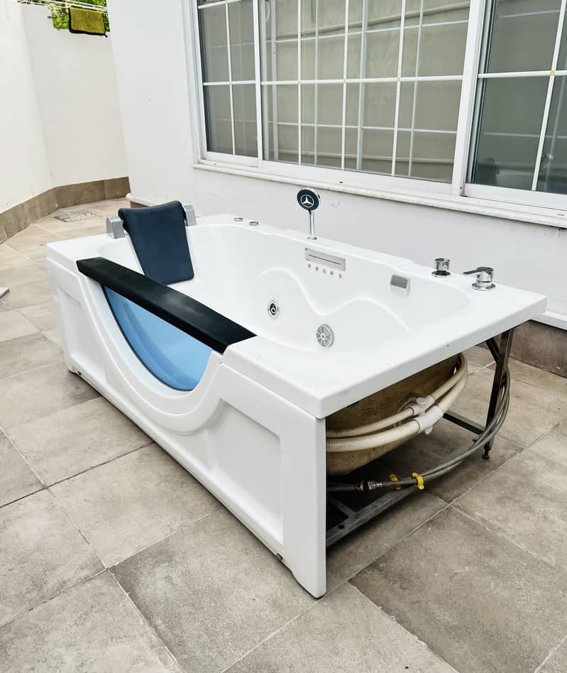 Jacuzzi BathTub full Functionality 6