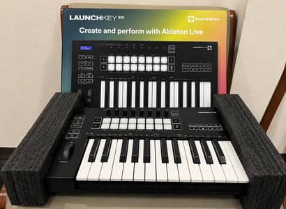 Novation Launchkey 25 MK3 MIDI Keyboard – Brand New