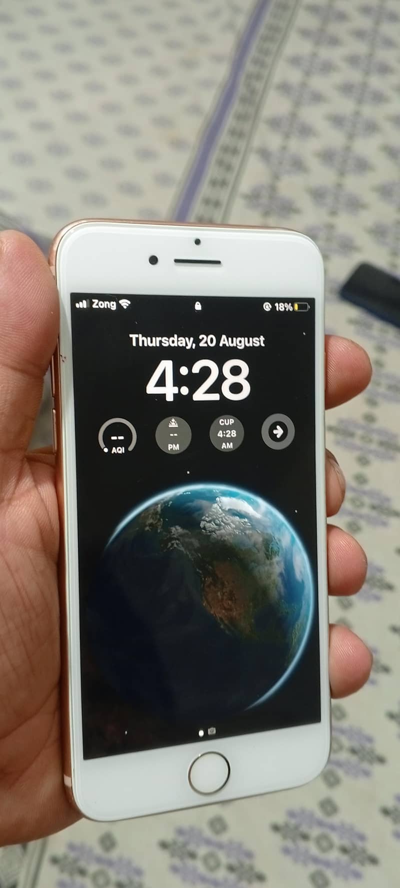 Apple iPhone 8 5